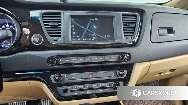 Kia The New Carnival 2018 Белый из Кореи, фото 5