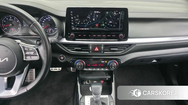 Kia The New K3 2nd generation 2023 Белый из Кореи, фото 5