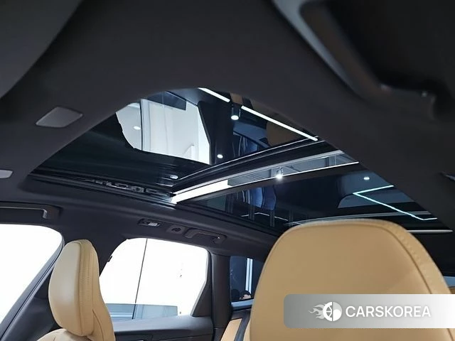 Volvo XC60 second Generation 2022 Белый из Кореи, фото 5
