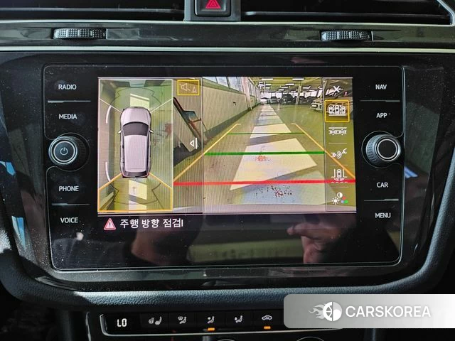 Volkswagen Tiguan second Generation 2020 Белый из Кореи, фото 5