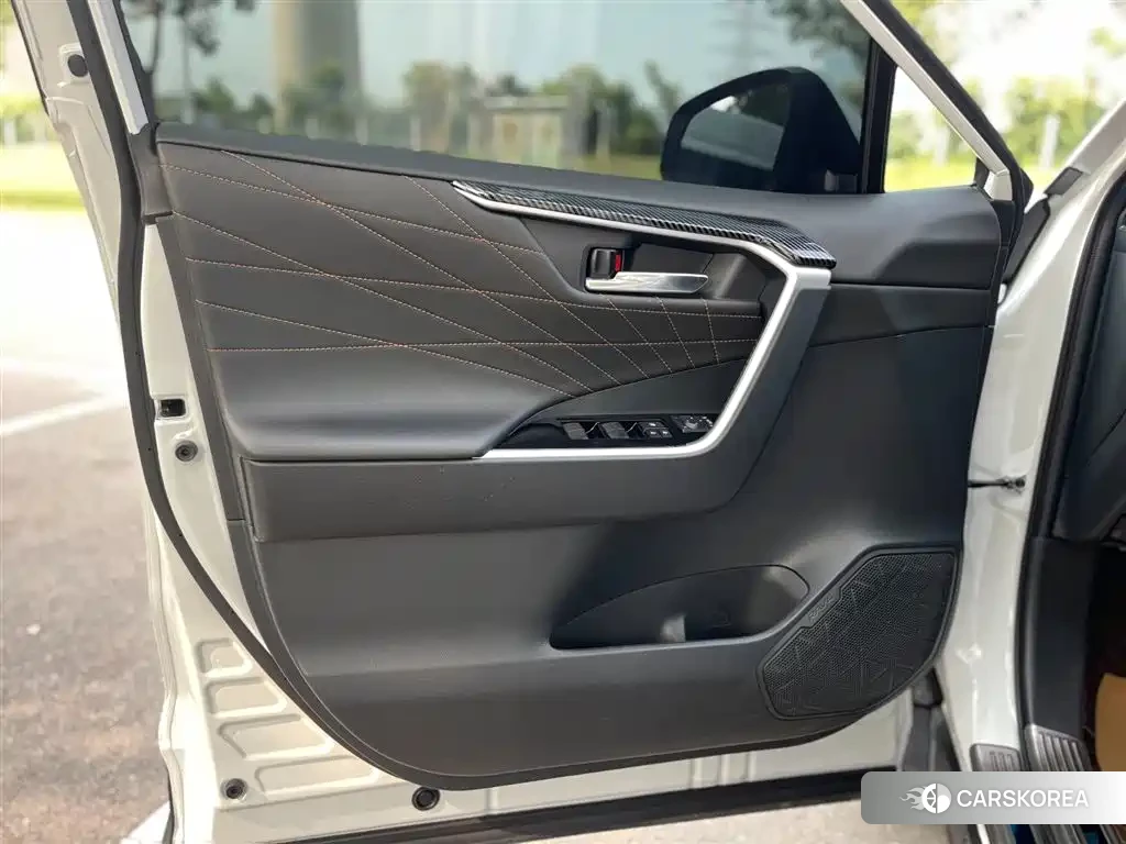 Toyota RAV4 2025 Белый из Китая, фото 5