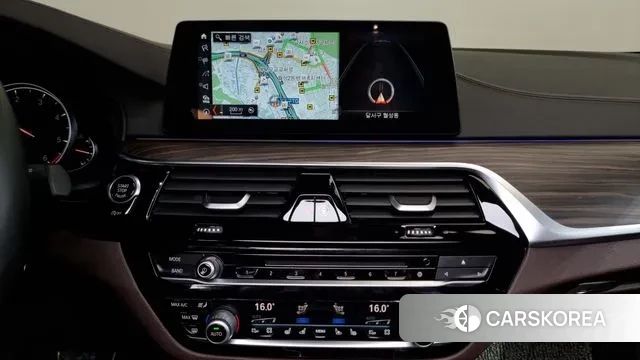 BMW 5 Series (G30) 2018 Синий из Кореи, фото 5