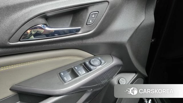 Chevrolet (GM Daewoo) Trax Crossover 2024 Черный из Кореи, фото 5