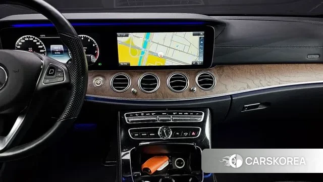 Mercedes-Benz E-Class W213 2018 Серебристо-серый из Кореи, фото 5