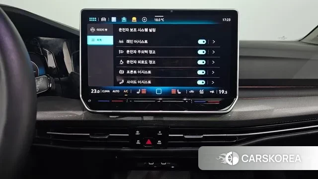 Volkswagen Golf 8th Generation 2025 Белый из Кореи, фото 5