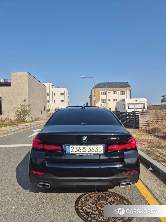 BMW 5 Series (G30) 2023 Синий из Кореи, фото 5