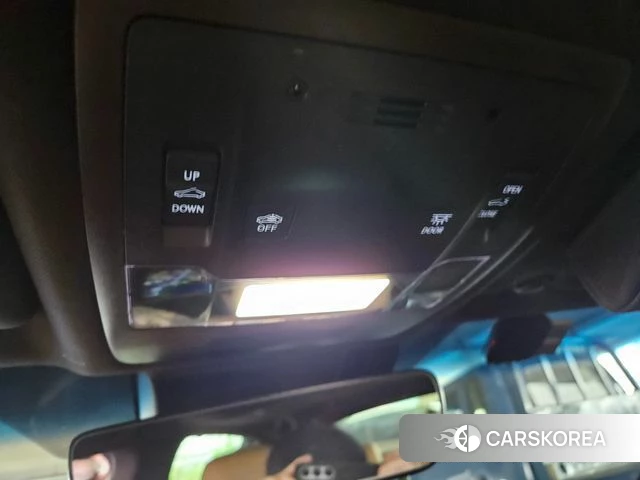 Lexus ES300h 7th generation 2021 Серебристо-серый из Кореи, фото 5