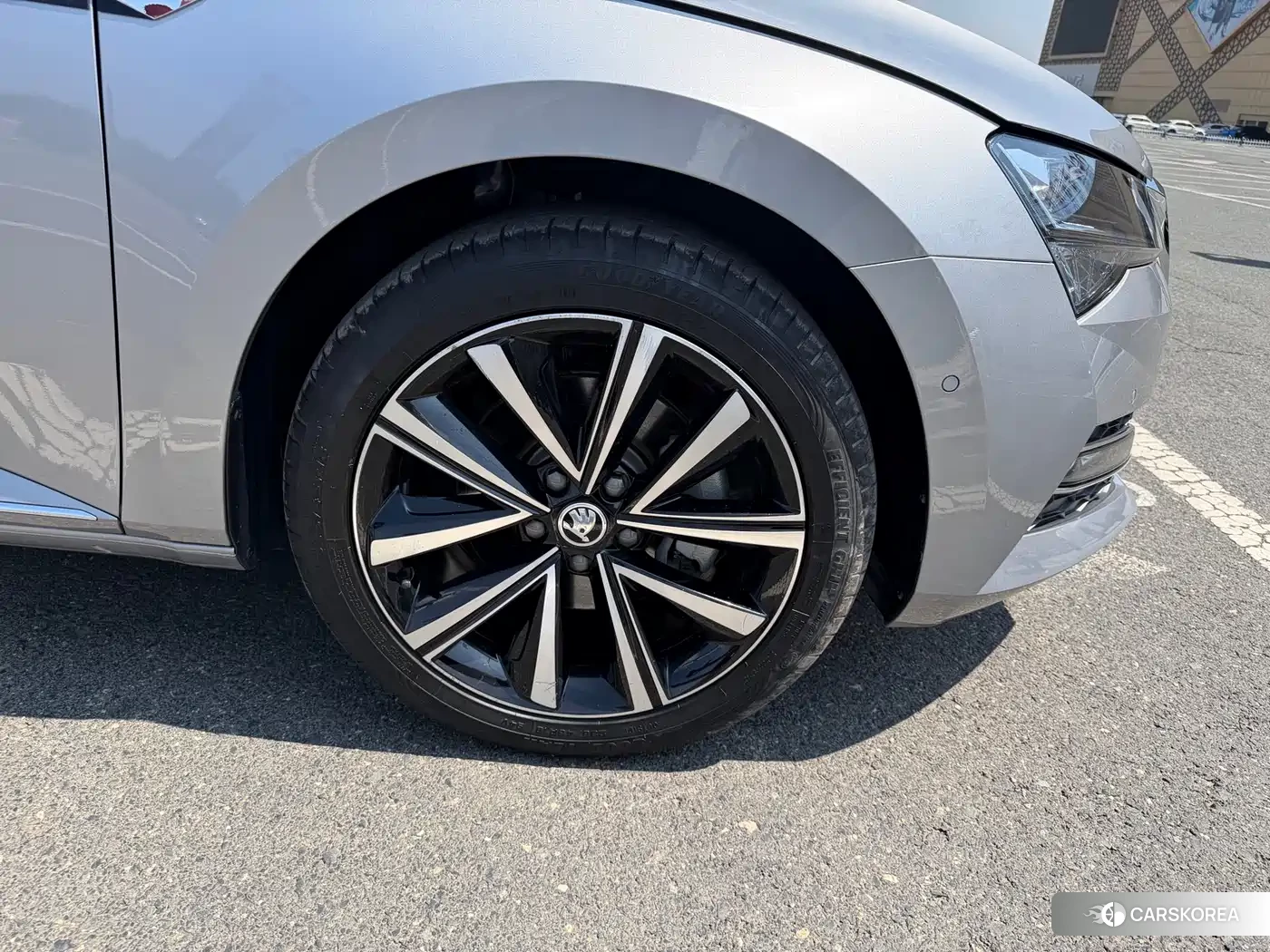 Skoda Superb 2023 Silver/gray из Китая, фото 5