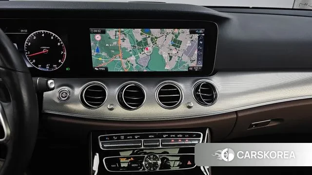 Mercedes-Benz E-Class W213 2020 Серебряный из Кореи, фото 5