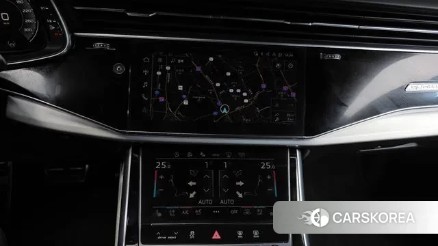 Audi Q8 (4M) 2021 Черный из Кореи, фото 5