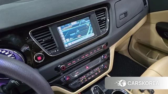 Kia The New Carnival 2019 Белый из Кореи, фото 5