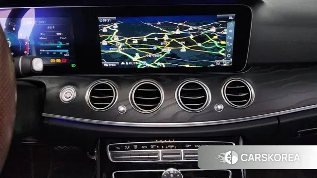 Mercedes-Benz E-Class W213 2018 Белый из Кореи, фото 5