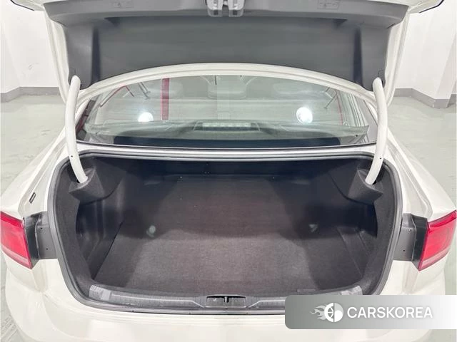 Volkswagen Lingdu 2018 Белый из Китая, фото 5