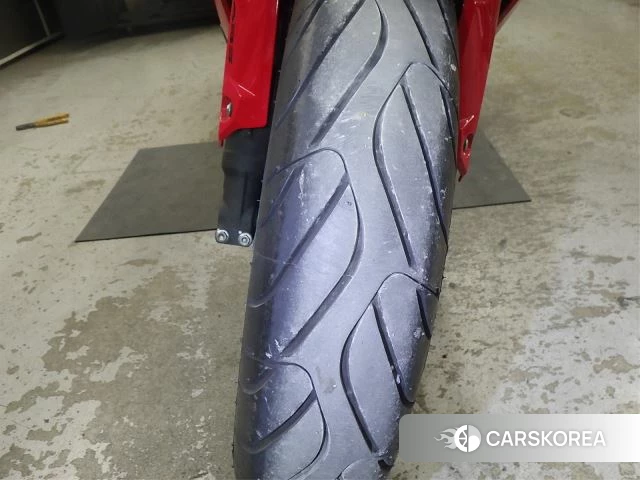 Проданный Honda CBR650R id 3995122 из Японии, фото 2