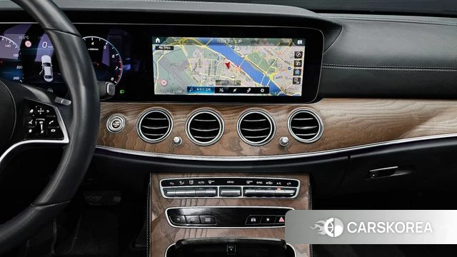 Mercedes-Benz E-Class W213 2022 Белый из Кореи, фото 5