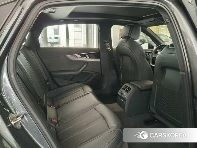 Audi A4L 2024 Темно-серый из Китая, фото 5