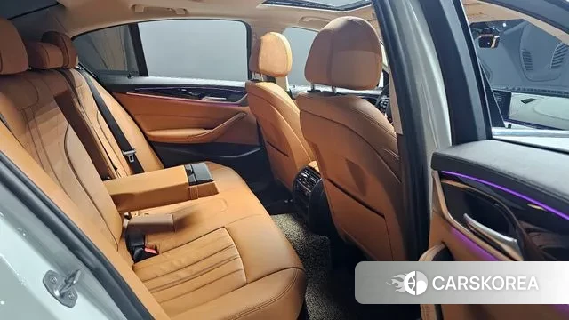 BMW 5 Series (G30) 2019 Белый из Кореи, фото 5