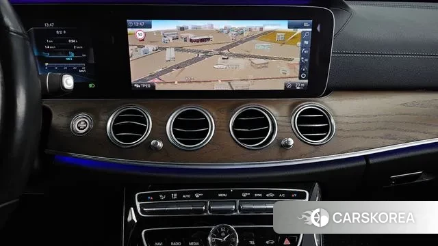 Mercedes-Benz E-Class W213 2019 Белый из Кореи, фото 5