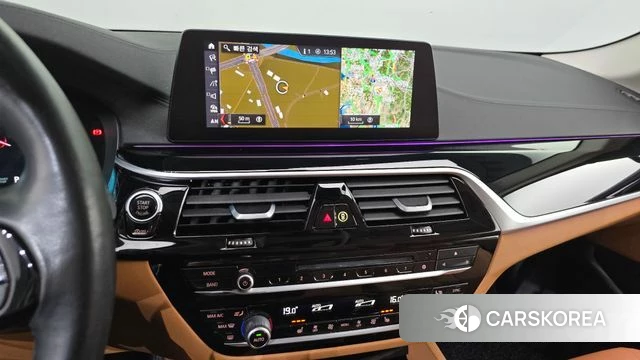 BMW 5 Series (G30) 2019 Черный из Кореи, фото 5