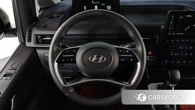 Hyundai Staria 2023 Белый из Кореи, фото 5