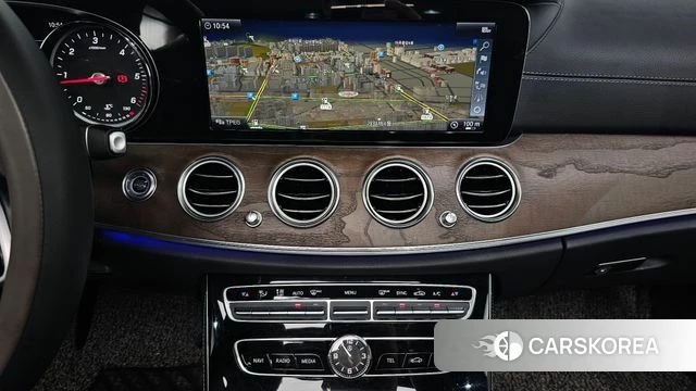 Mercedes-Benz E-Class W213 2019 Белый из Кореи, фото 5