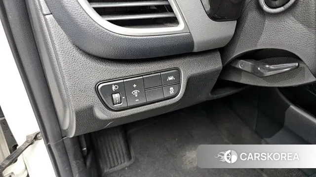 Kia Seltos 2022 Белый из Кореи, фото 5