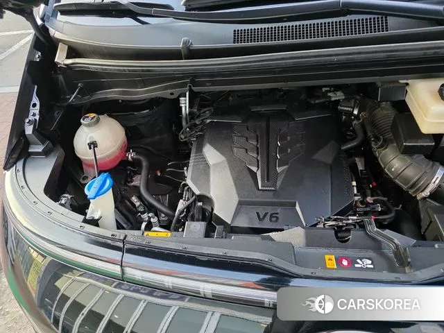 Hyundai Staria 2022 Черный из Кореи, фото 5