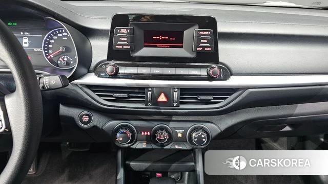 Kia The New K3 2nd generation 2023 Белый из Кореи, фото 5