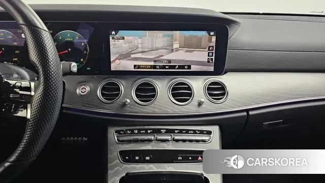 Mercedes-Benz E-Class W213 2022 Белый из Кореи, фото 5