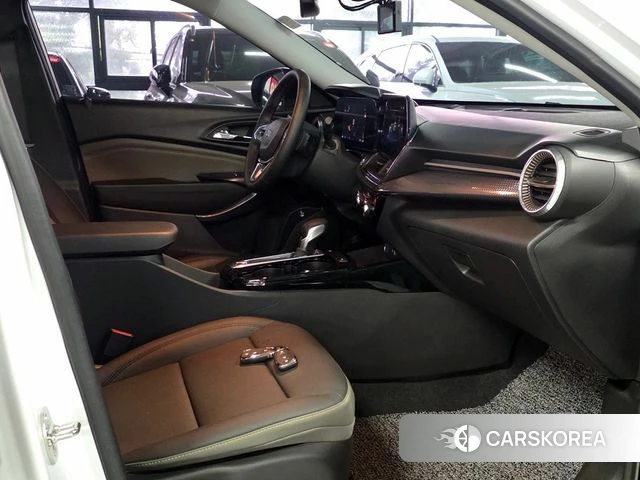 Chevrolet (GM Daewoo) Trax Crossover 2023 Белый из Кореи, фото 5