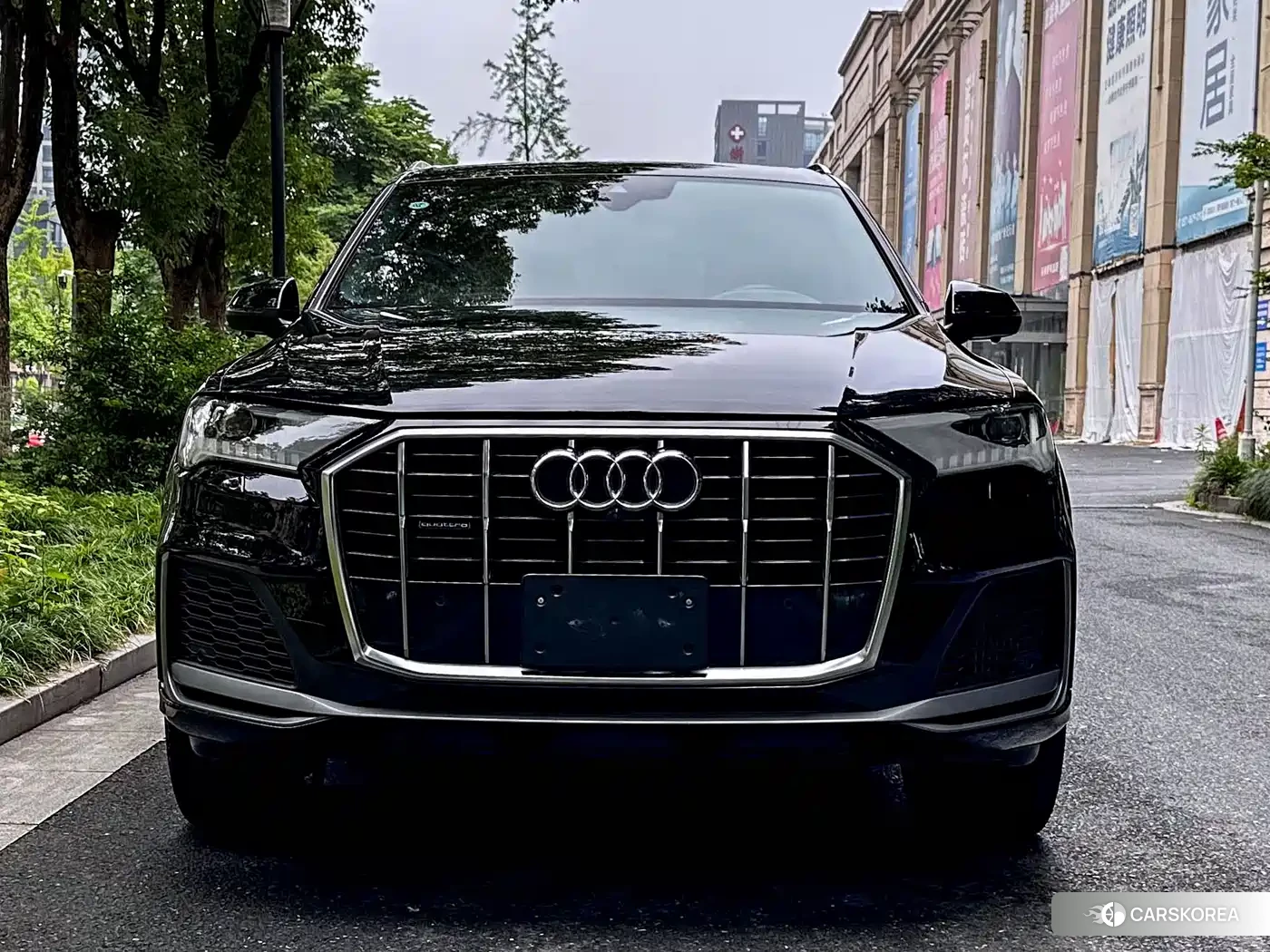 Audi Q7 2022 Черный из Китая, фото 5