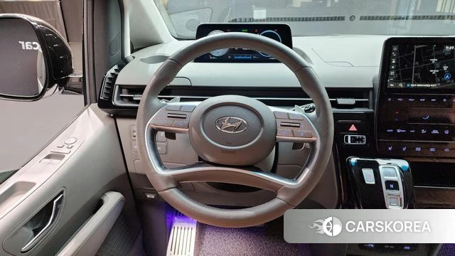 Hyundai Staria 2023 Белый из Кореи, фото 5