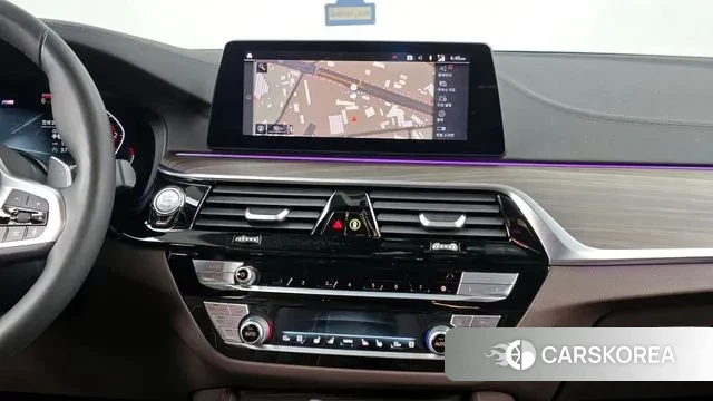 BMW 5 Series (G30) 2019 Белый из Кореи, фото 5