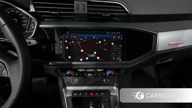 Audi Q3 (F3) 2023 Белый из Кореи, фото 5