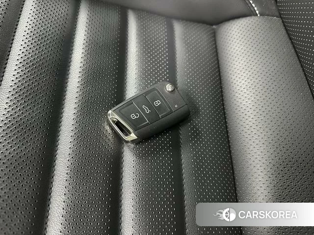Volkswagen Lingdu 2019 Белый из Китая, фото 5