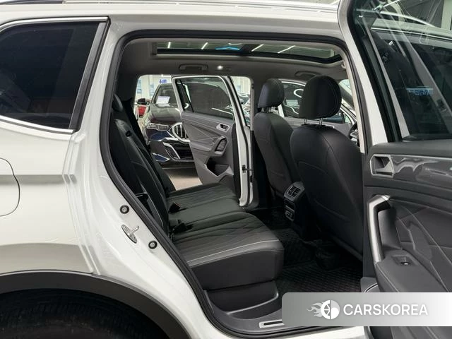 Volkswagen Tiguan L 2024 Белый из Китая, фото 5