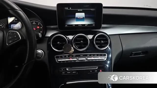 Mercedes-Benz C-Class W205 2018 Серебристо-серый из Кореи, фото 5