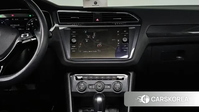 Volkswagen Tiguan second Generation 2018 Белый из Кореи, фото 5