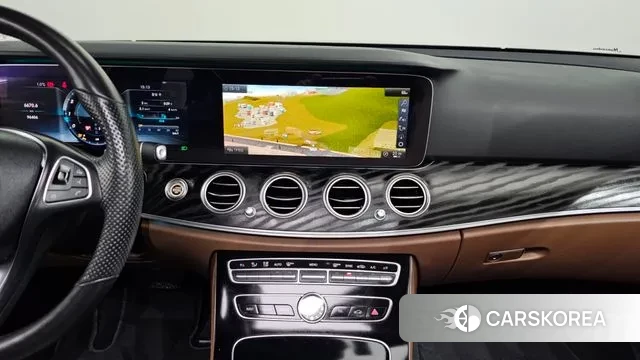 Mercedes-Benz E-Class W213 2018 Серый из Кореи, фото 5