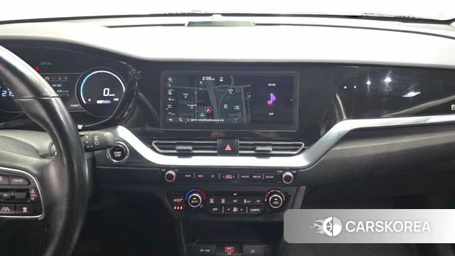 Kia Niro Plus 2022 Белый из Кореи, фото 5