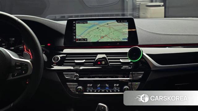 BMW 5 Series (G30) 2019 Белый из Кореи, фото 5