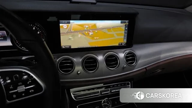 Mercedes-Benz E-Class W213 2019 Белый из Кореи, фото 5