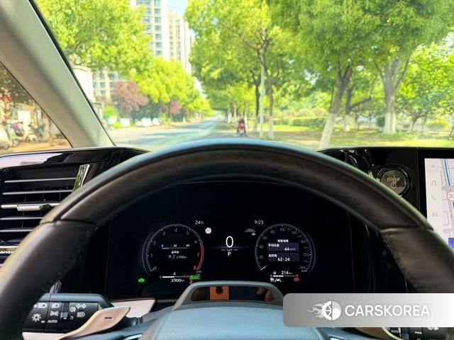 Lexus LM 2025 Черный из Китая, фото 5