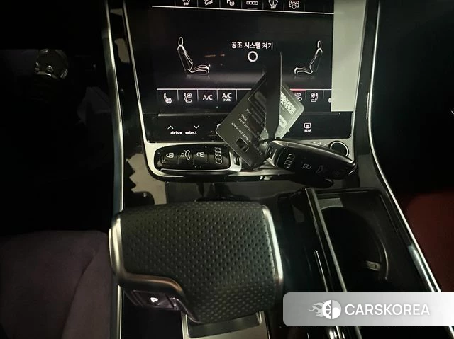 Audi SQ7 (4M) 2026 Черный из Кореи, фото 5