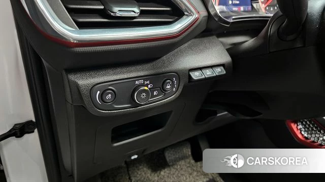 Chevrolet (GM Daewoo) Trailblazer 2021 Белый из Кореи, фото 5