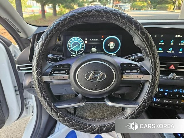 Hyundai The New Avante (CN7) 2024 Белый из Кореи, фото 5
