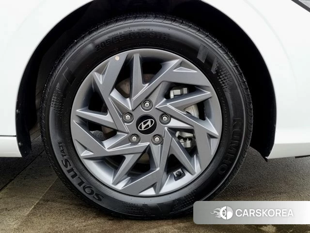 Hyundai The New Avante (CN7) 2023 Белый из Кореи, фото 5