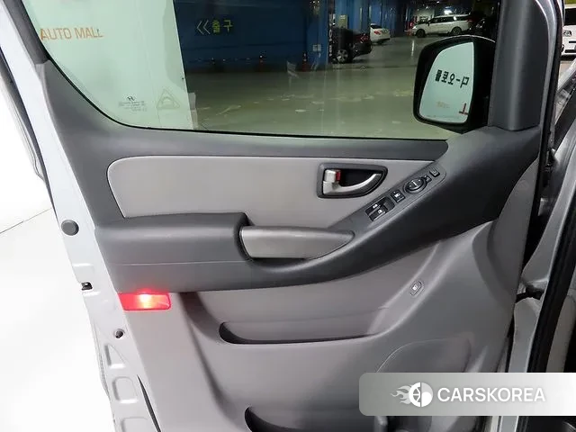 Hyundai The New Grand Starex 2020 Светло-серебряный цвет из Кореи, фото 5