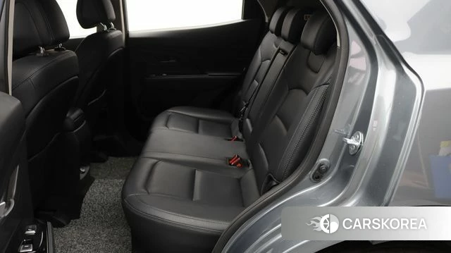 Ssangyong Beautiful Korando 2021 Серебристо-серый из Кореи, фото 5