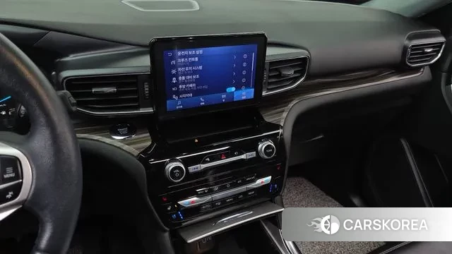 Ford Explorer 6th Generation 2022 Белый из Кореи, фото 5